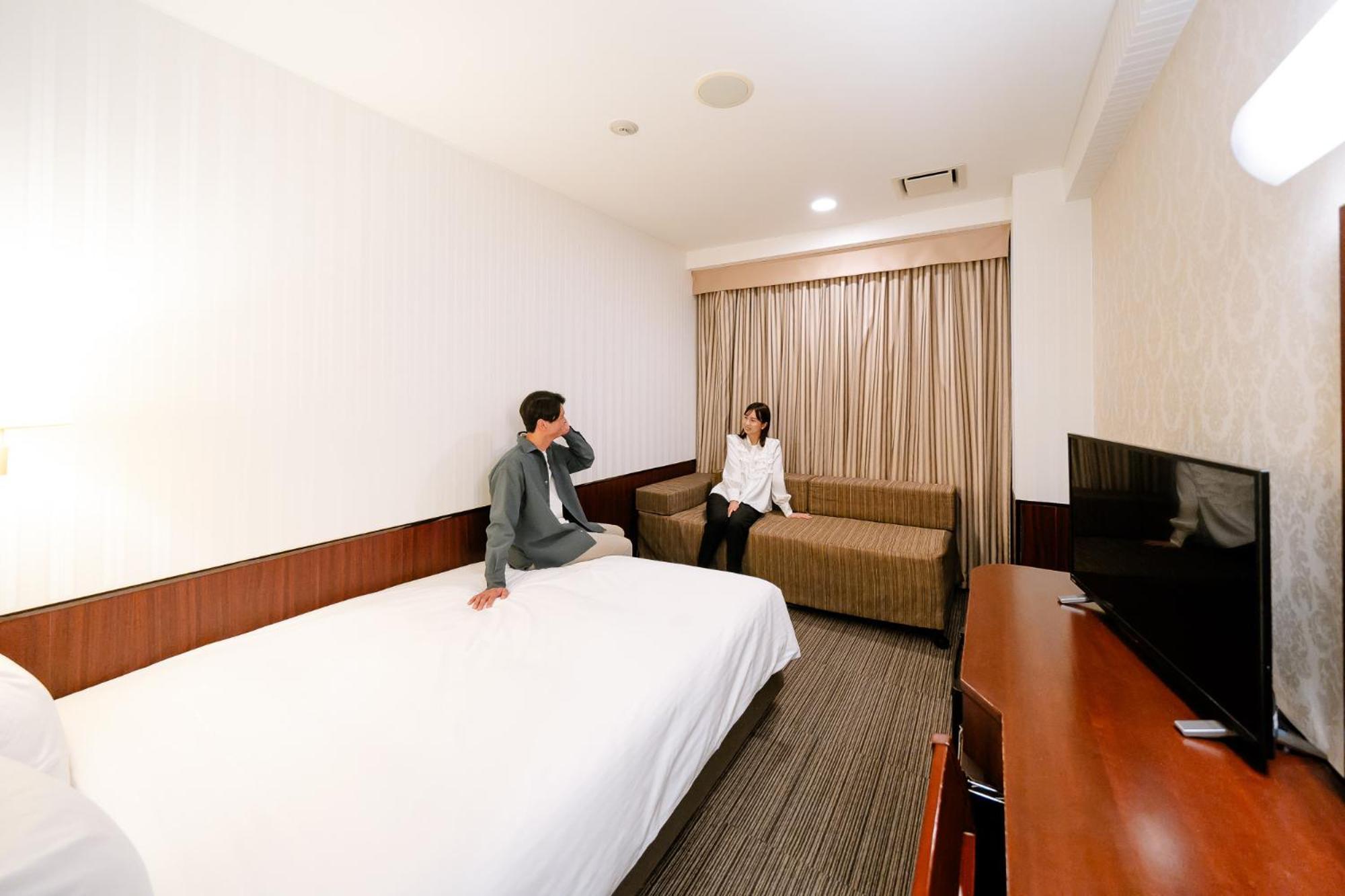 Hotel Hillarys Ōsaka Exterior foto