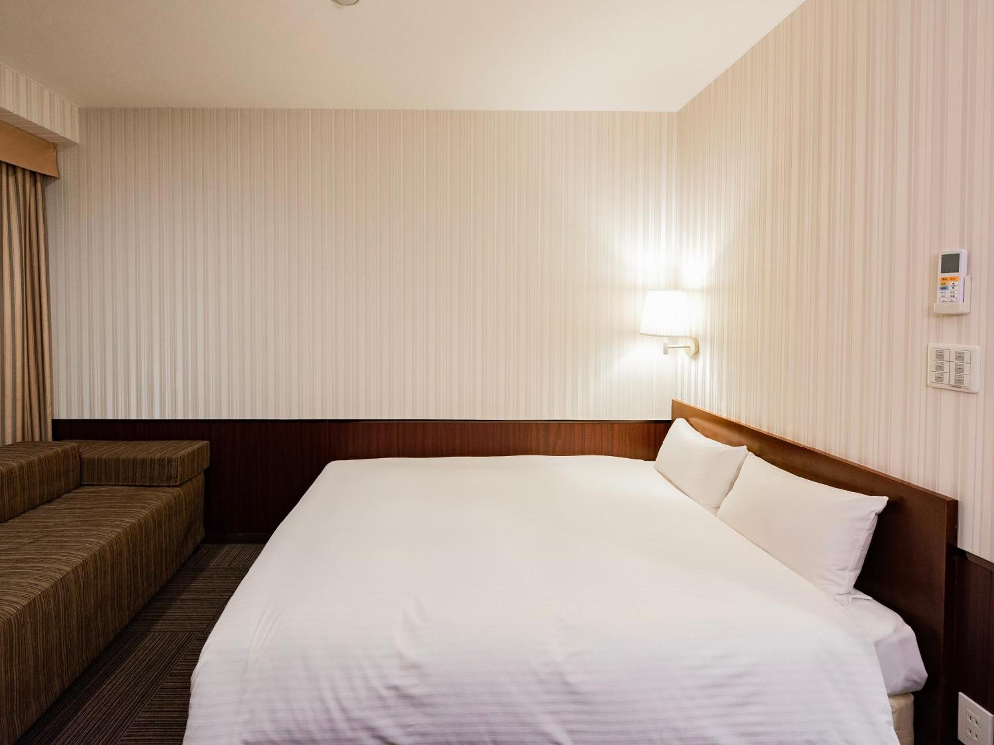 Hotel Hillarys Ōsaka Zimmer foto